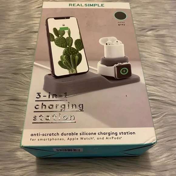 Real Simple 3 in 1 Charging Station - Picture 3 of 7